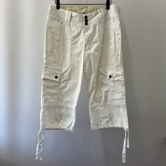 CARGO CAPRI PANTS (WHITE)